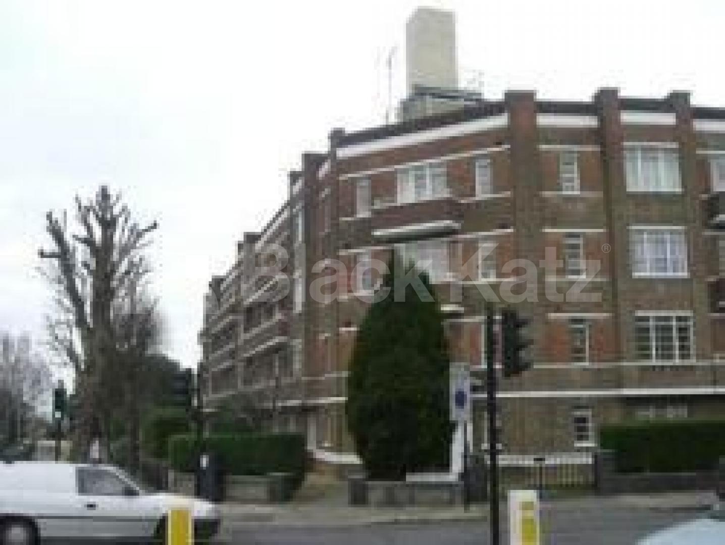 			3 Bedroom, 1 bath, 1 reception Flat			 North Hill, HIGHGATE N6
